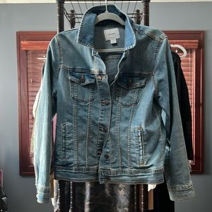 Old Navy Classic Jean Jacket - Size M 👖